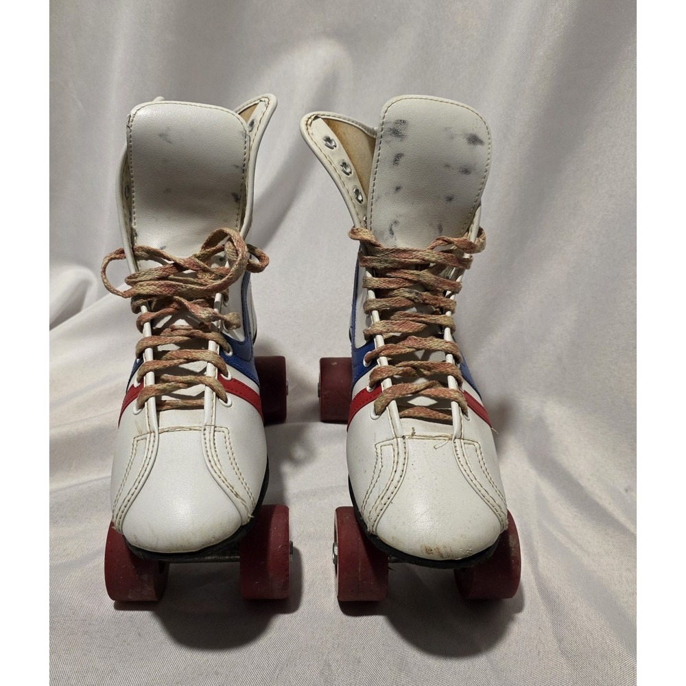 Roller Derby Fireball Women's White 1970 Vintage Roller Skates. Size 6